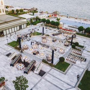 Servicios y Centro de Eventos
